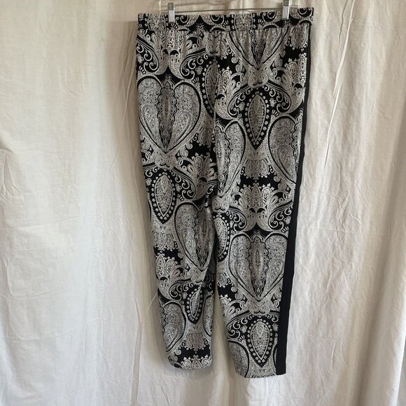 Chicos Paisley Tapered Ankle Pants Womens 2 US Large Black White Pull On - Picture 3 of 9